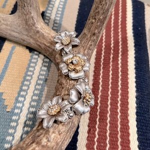 Brighton Retro Garden Flower Gold Silver Color Brushed Metal Flower Bracelet.